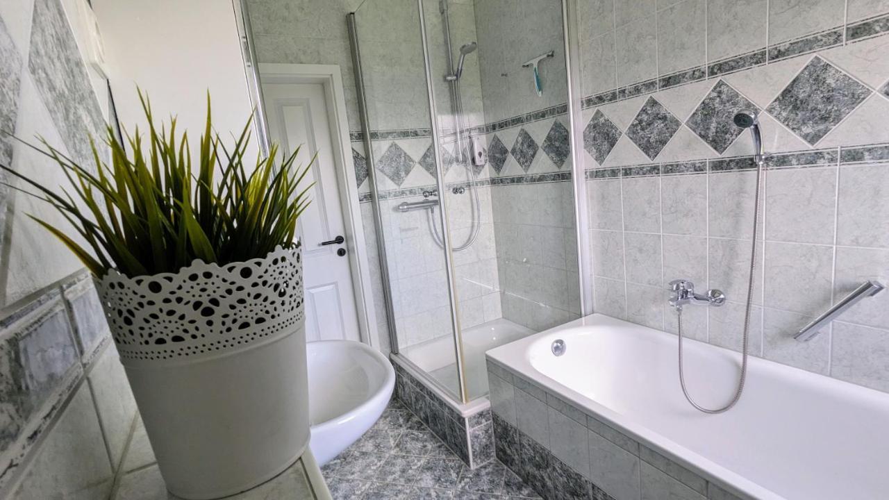 Ferienwohnung Fischerteich In เดทโมลด์ ภายนอก รูปภาพ