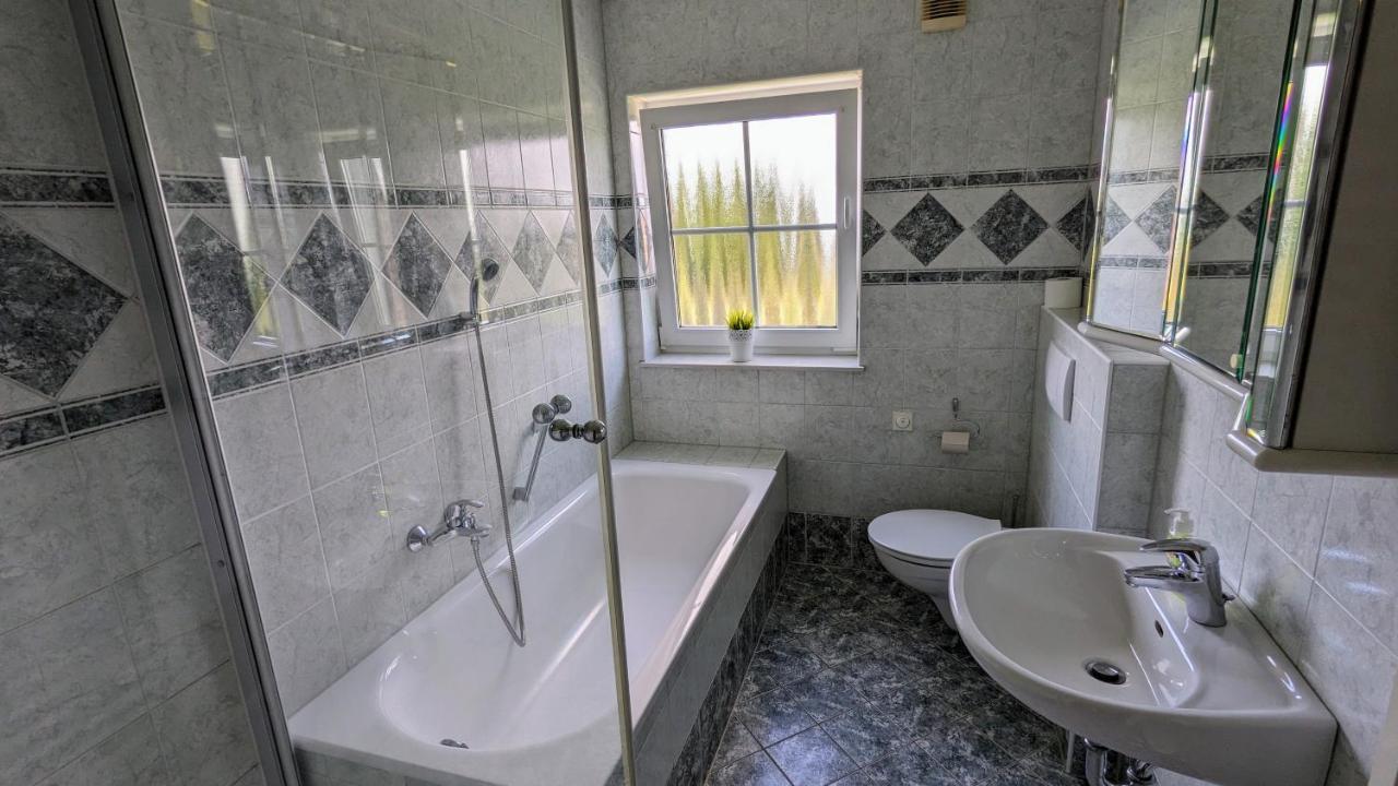 Ferienwohnung Fischerteich In เดทโมลด์ ภายนอก รูปภาพ